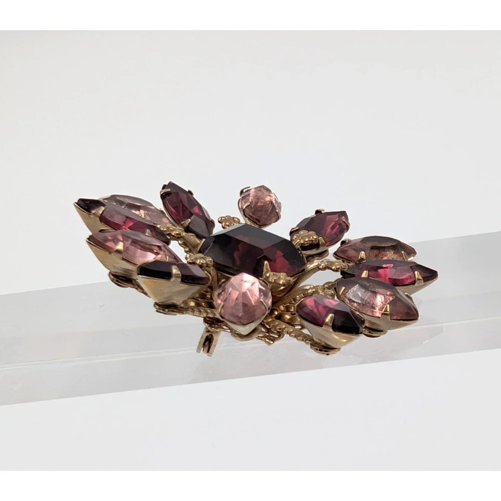Vintage Tiered Flower Brooch Pin 3D Wine‎ Rhinestone Gold Tone Filigree Backing
